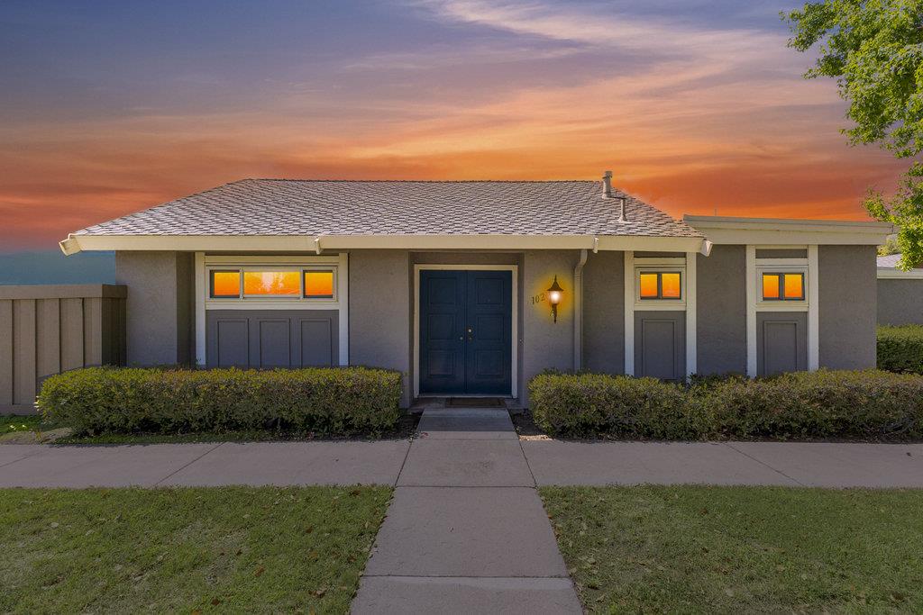Detail Gallery Image 2 of 68 For 102 Escobar Ave, Los Gatos,  CA 95032 - 2 Beds | 2 Baths