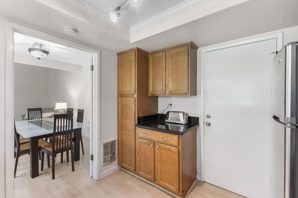 Detail Gallery Image 27 of 68 For 102 Escobar Ave, Los Gatos,  CA 95032 - 2 Beds | 2 Baths