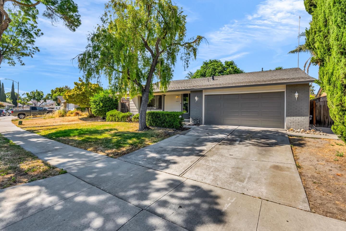 Detail Gallery Image 2 of 49 For 5665 Comanche Drive Dr, San Jose,  CA 95123 - 3 Beds | 2 Baths