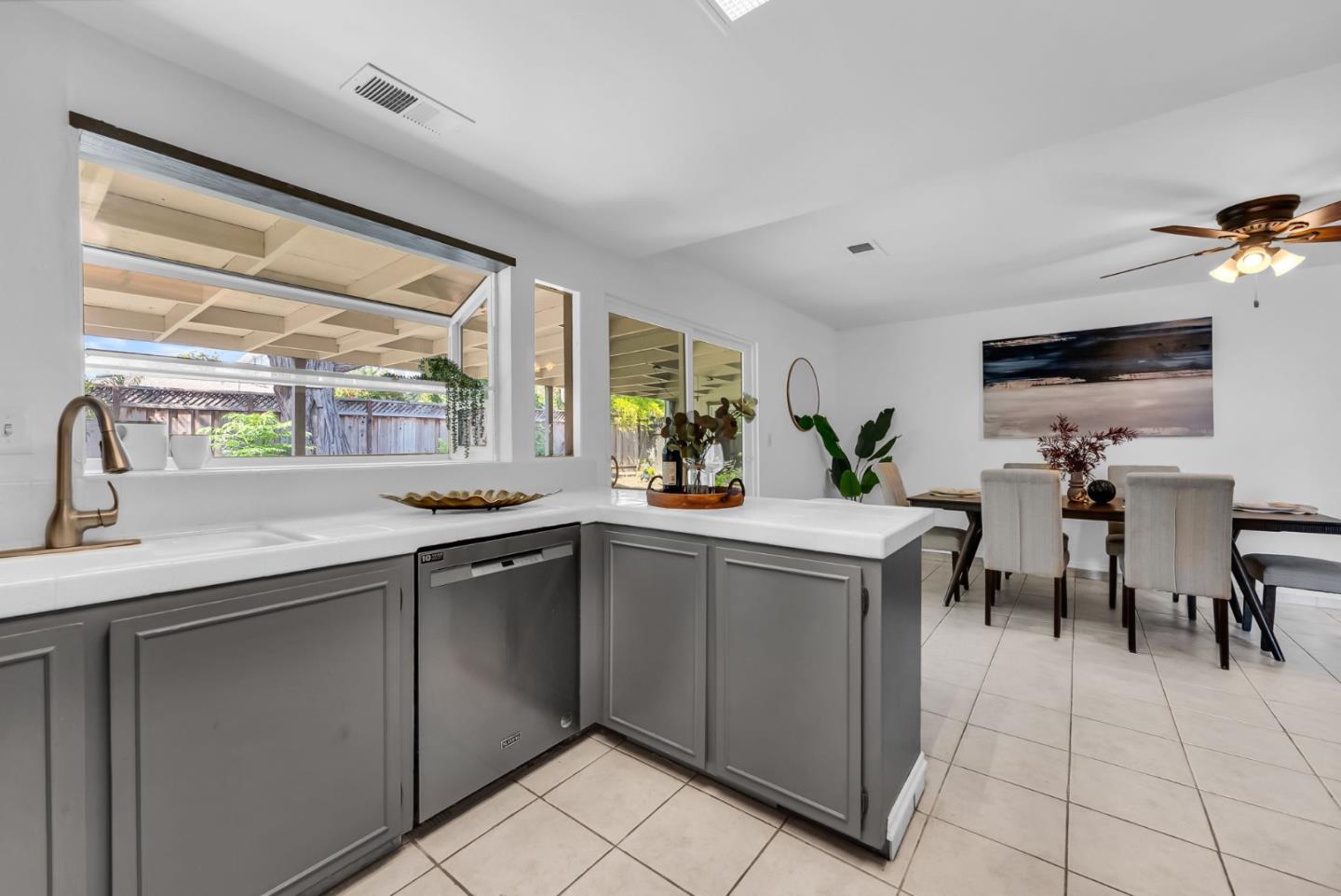 Detail Gallery Image 26 of 49 For 5665 Comanche Drive Dr, San Jose,  CA 95123 - 3 Beds | 2 Baths