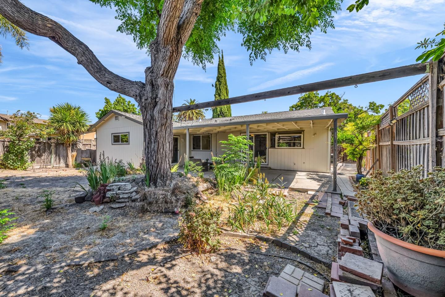 Detail Gallery Image 47 of 49 For 5665 Comanche Drive Dr, San Jose,  CA 95123 - 3 Beds | 2 Baths