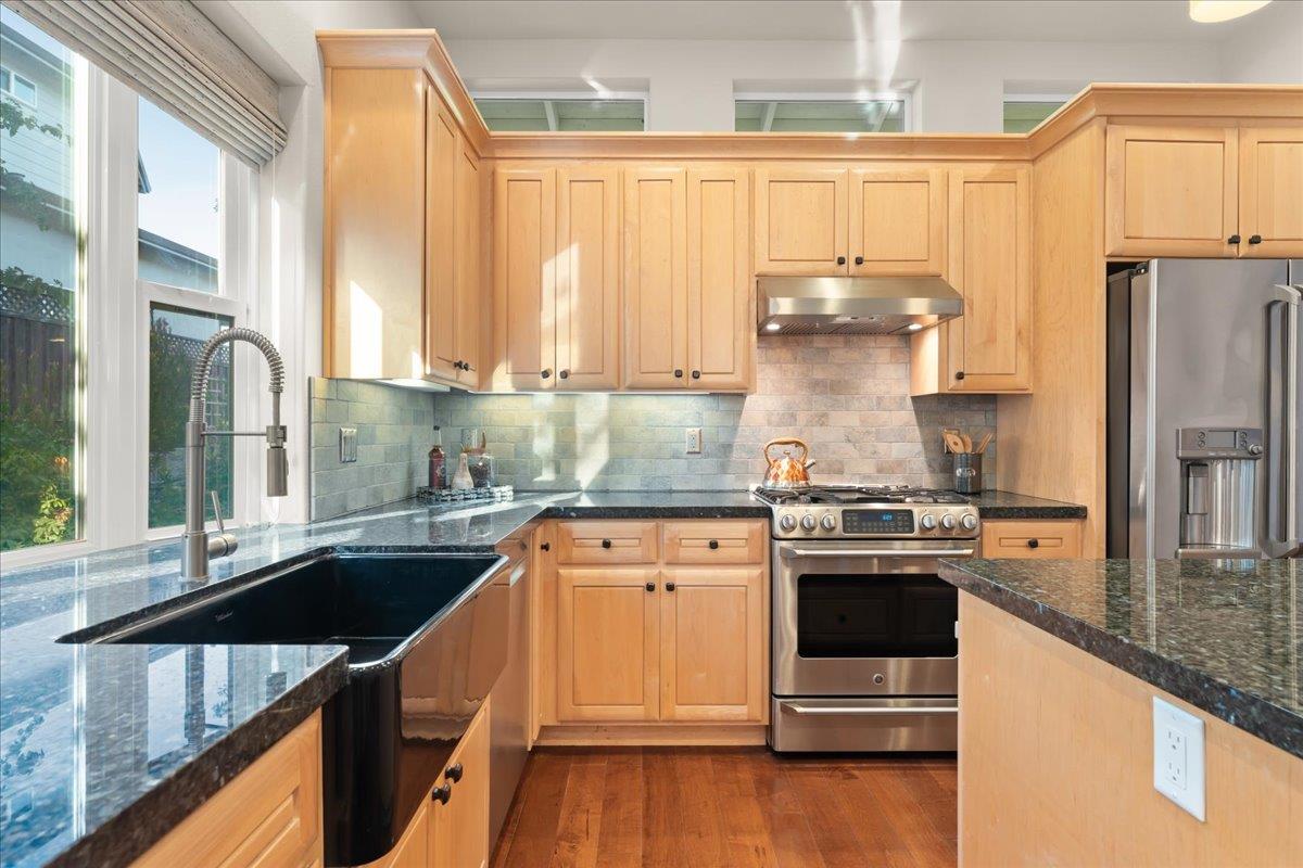 Detail Gallery Image 14 of 30 For 106 S Rapetta Rd, Santa Cruz,  CA 95060 - 4 Beds | 2/1 Baths