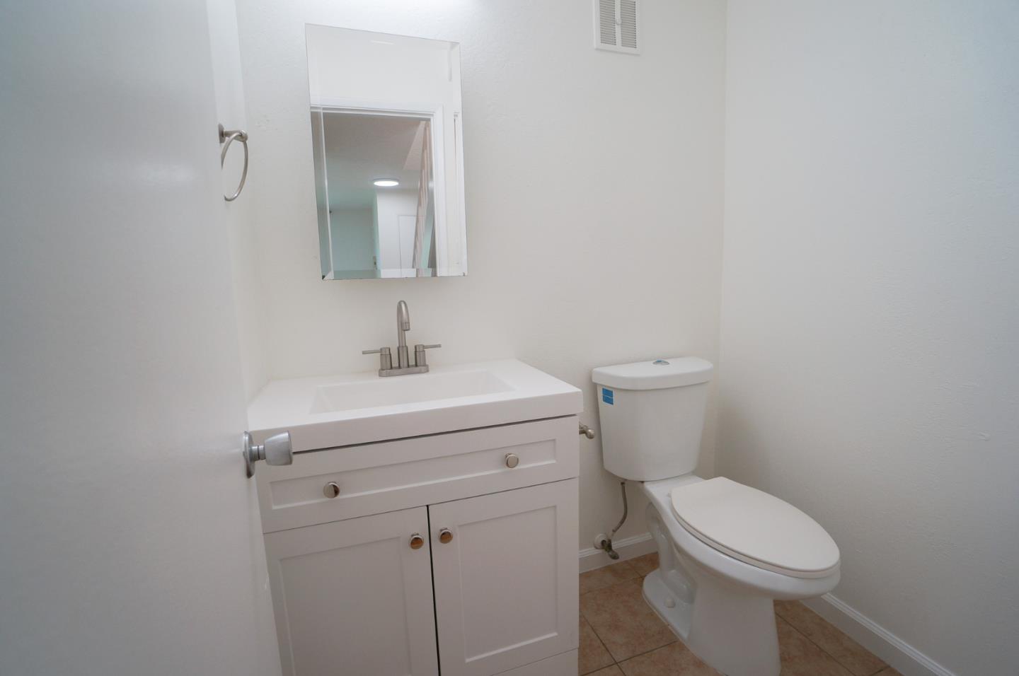 Detail Gallery Image 10 of 16 For 360 Auburn Way #24,  San Jose,  CA 95129 - 2 Beds | 1/1 Baths