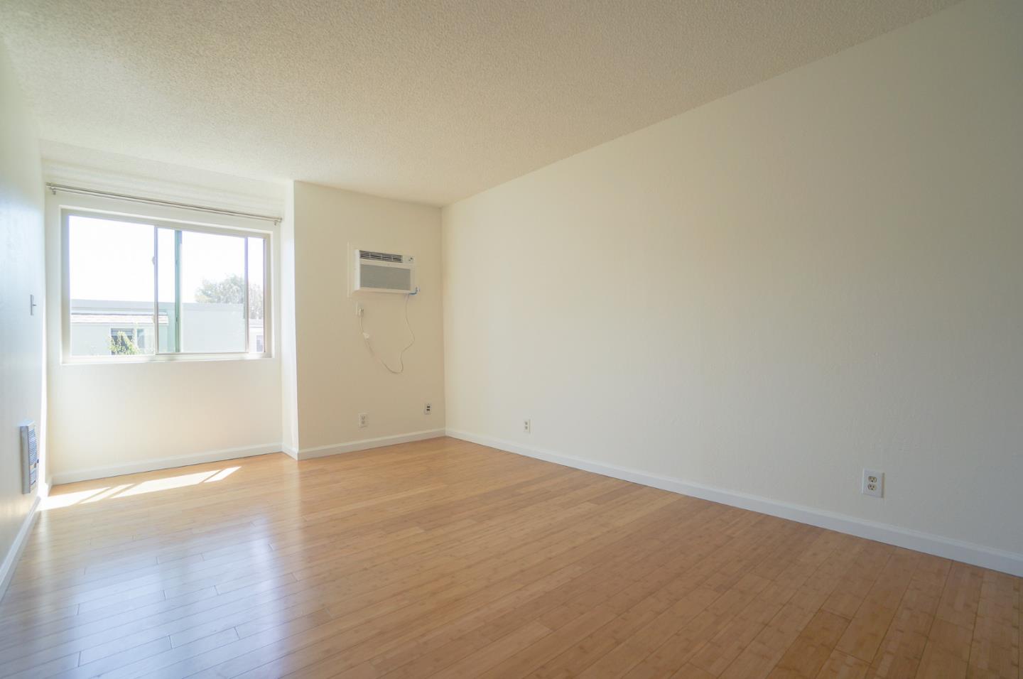 Detail Gallery Image 15 of 16 For 360 Auburn Way #24,  San Jose,  CA 95129 - 2 Beds | 1/1 Baths
