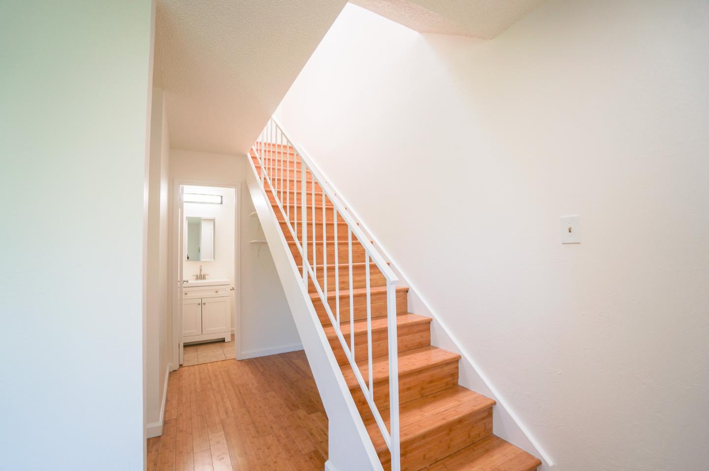 Detail Gallery Image 9 of 16 For 360 Auburn Way #24,  San Jose,  CA 95129 - 2 Beds | 1/1 Baths