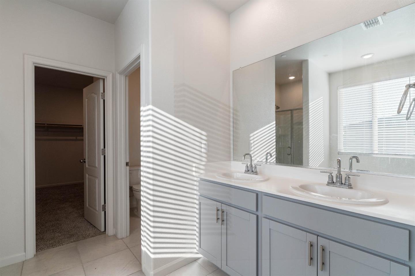 Detail Gallery Image 22 of 34 For 10190 Ashlar, Elk Grove,  CA 95757 - 4 Beds | 3 Baths