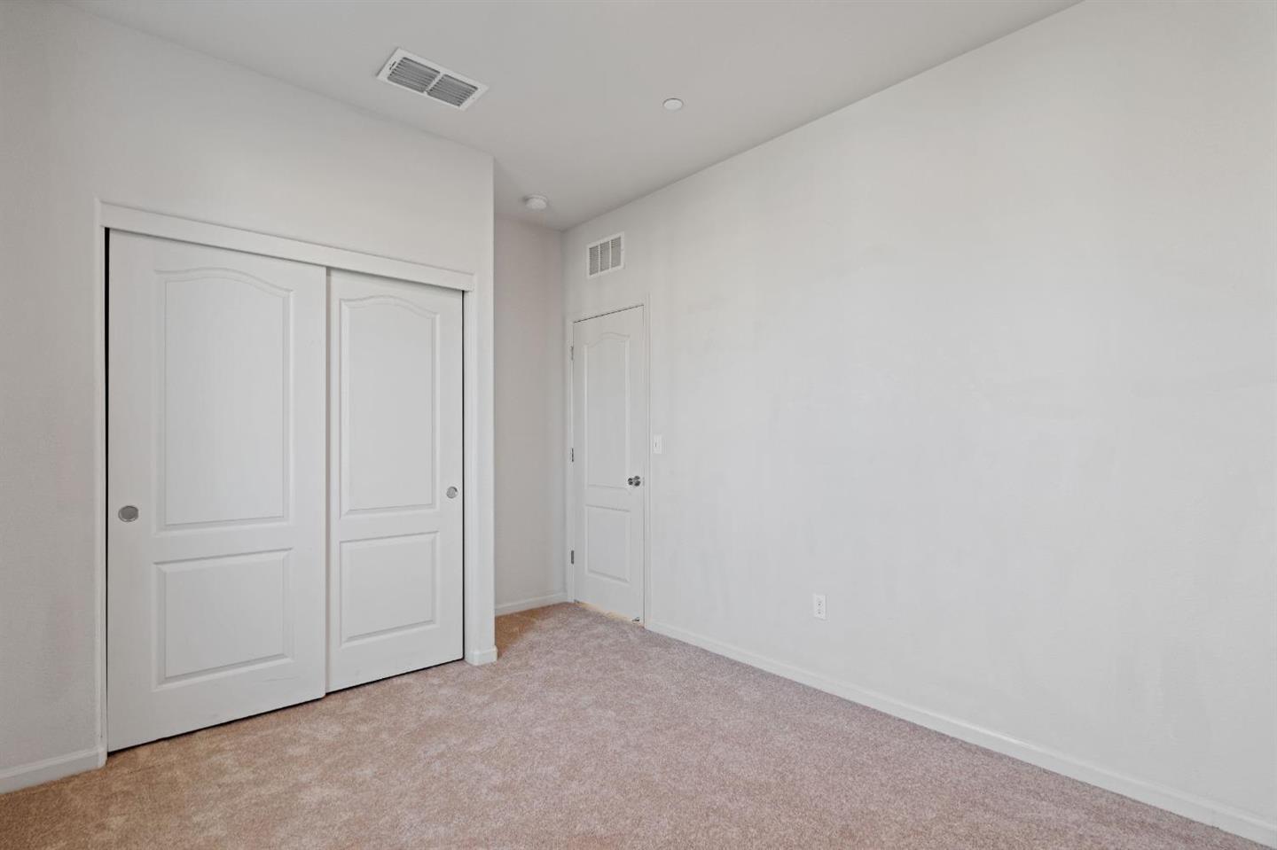 Detail Gallery Image 9 of 34 For 10190 Ashlar, Elk Grove,  CA 95757 - 4 Beds | 3 Baths