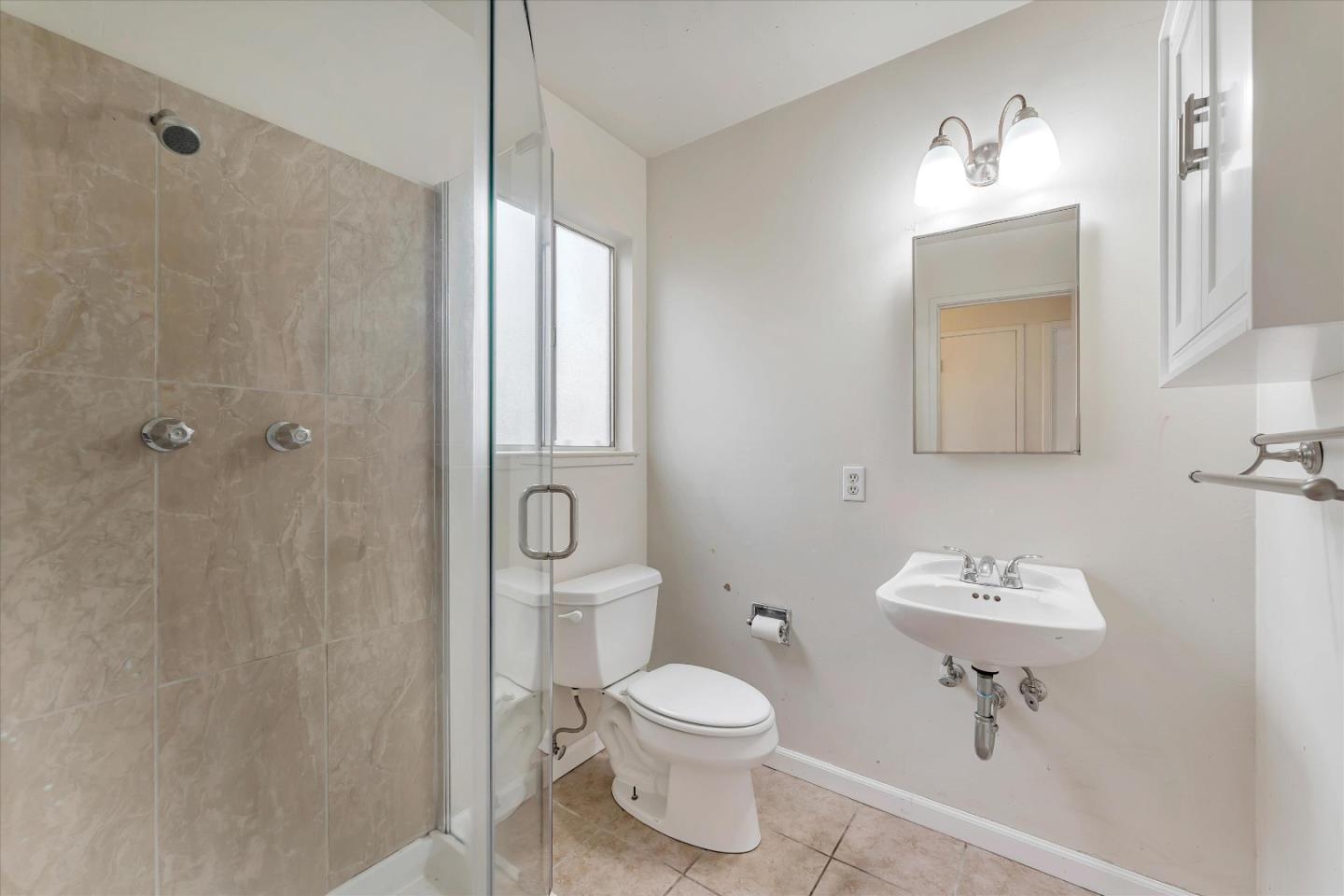 Detail Gallery Image 14 of 15 For 2223 Ward St a,  Berkeley,  CA 94705 - 2 Beds | 1 Baths