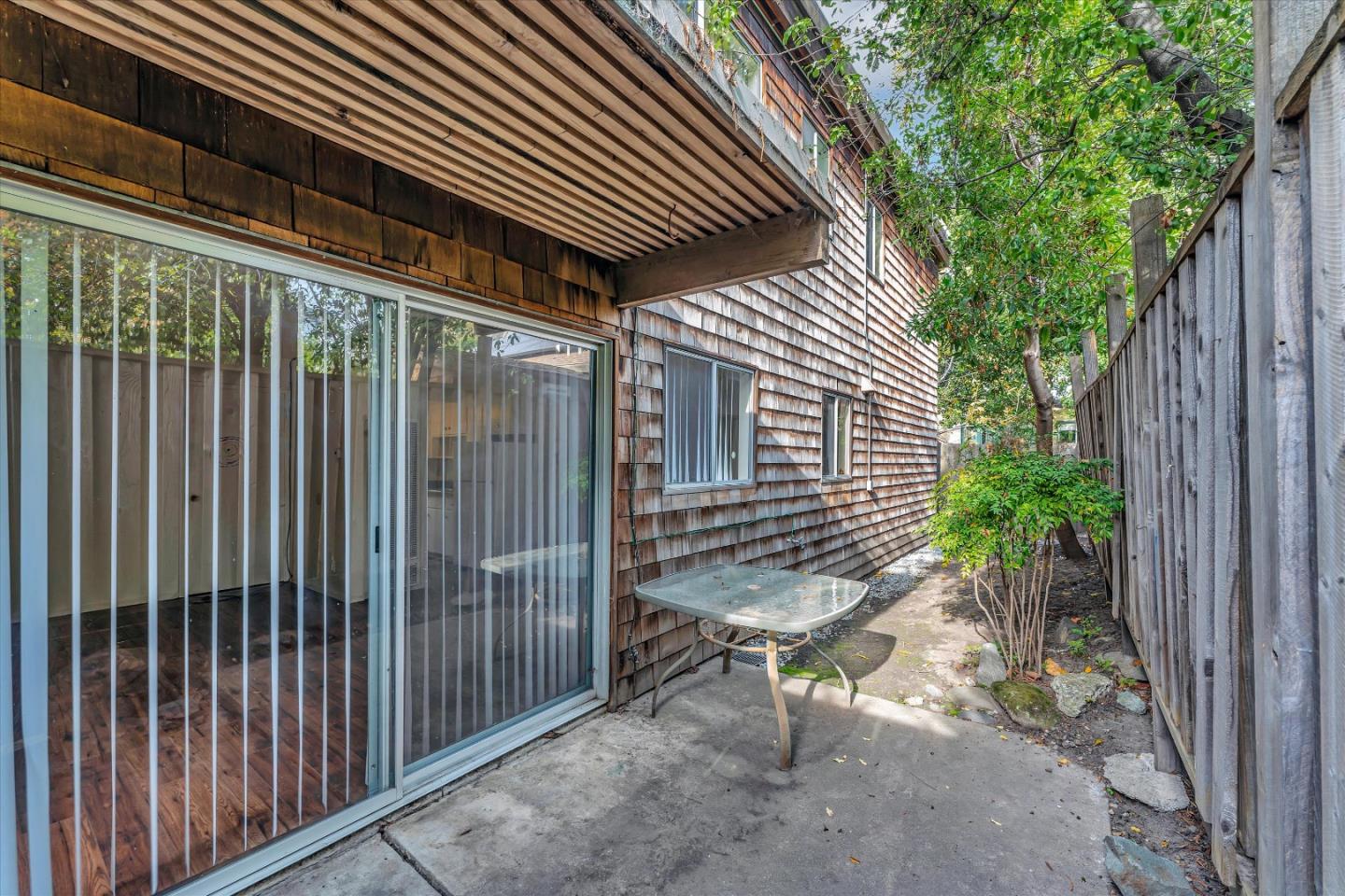 Detail Gallery Image 15 of 15 For 2223 Ward St a,  Berkeley,  CA 94705 - 2 Beds | 1 Baths