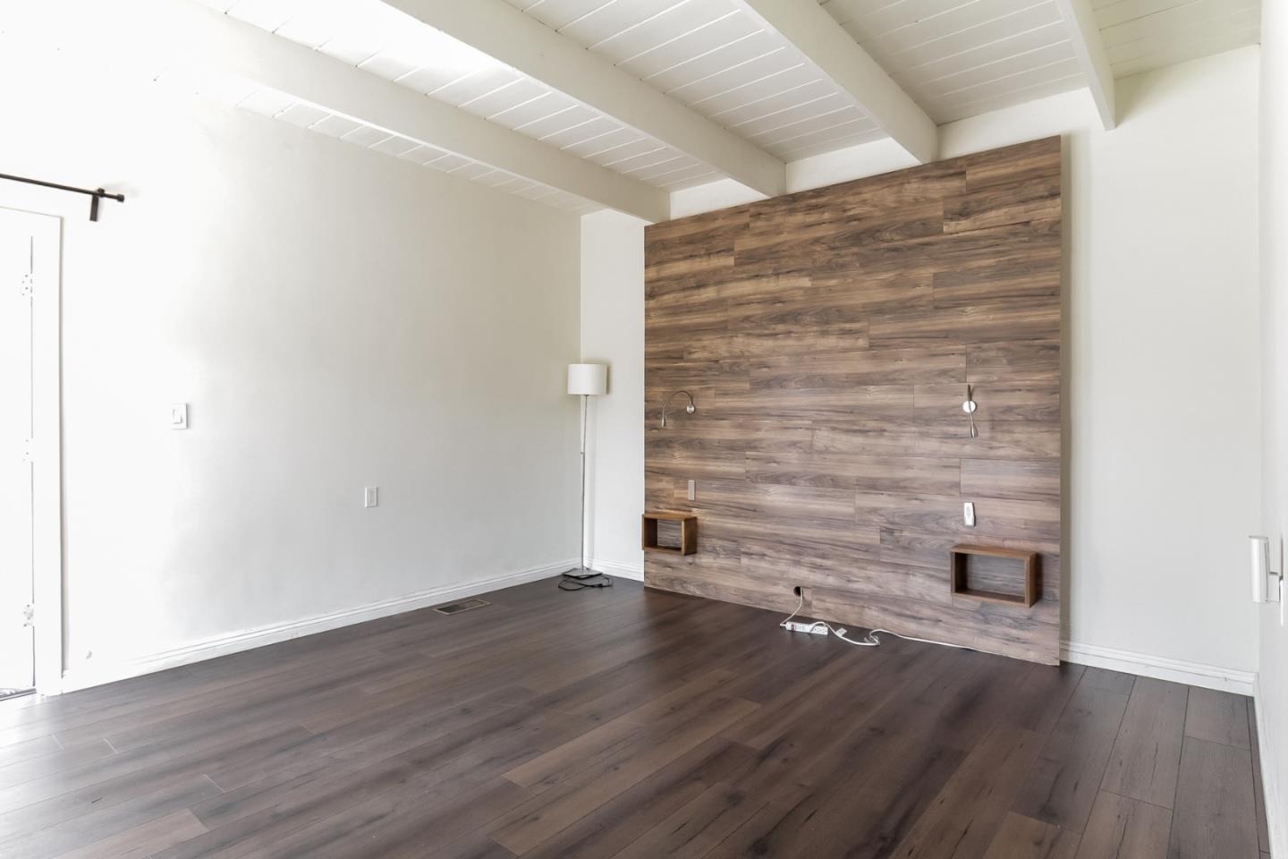 Detail Gallery Image 13 of 36 For 12553 Woodgreen St, Los Angeles,  CA 90066 - 3 Beds | 3 Baths