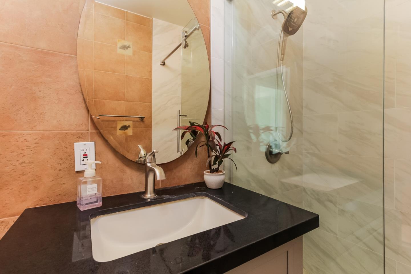 Detail Gallery Image 23 of 36 For 12553 Woodgreen St, Los Angeles,  CA 90066 - 3 Beds | 3 Baths