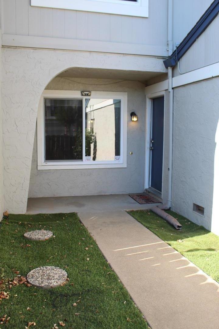 Detail Gallery Image 3 of 48 For 1025 Fillippelli Dr, Gilroy,  CA 95020 - 3 Beds | 2/1 Baths