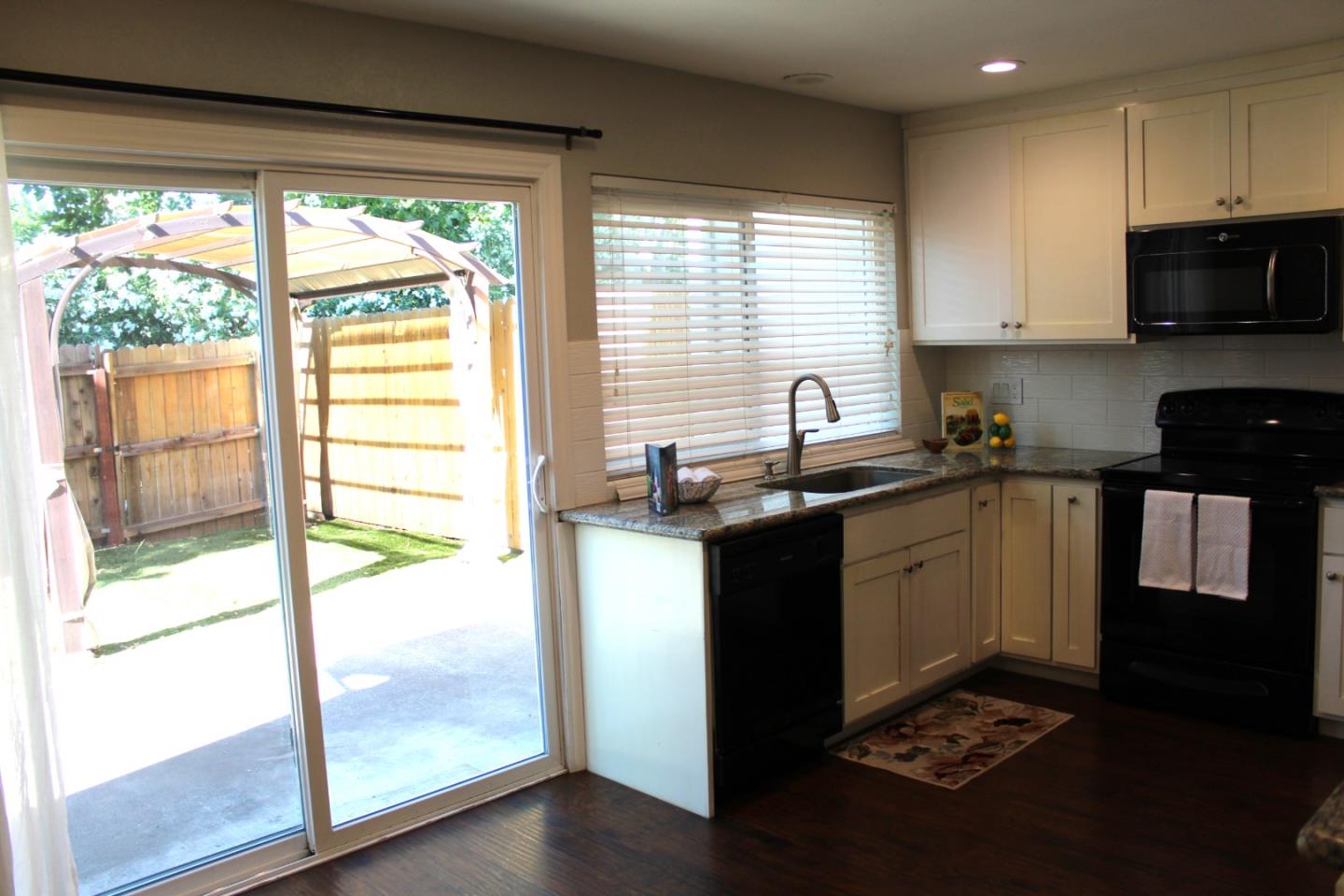 Detail Gallery Image 34 of 48 For 1025 Fillippelli Dr, Gilroy,  CA 95020 - 3 Beds | 2/1 Baths