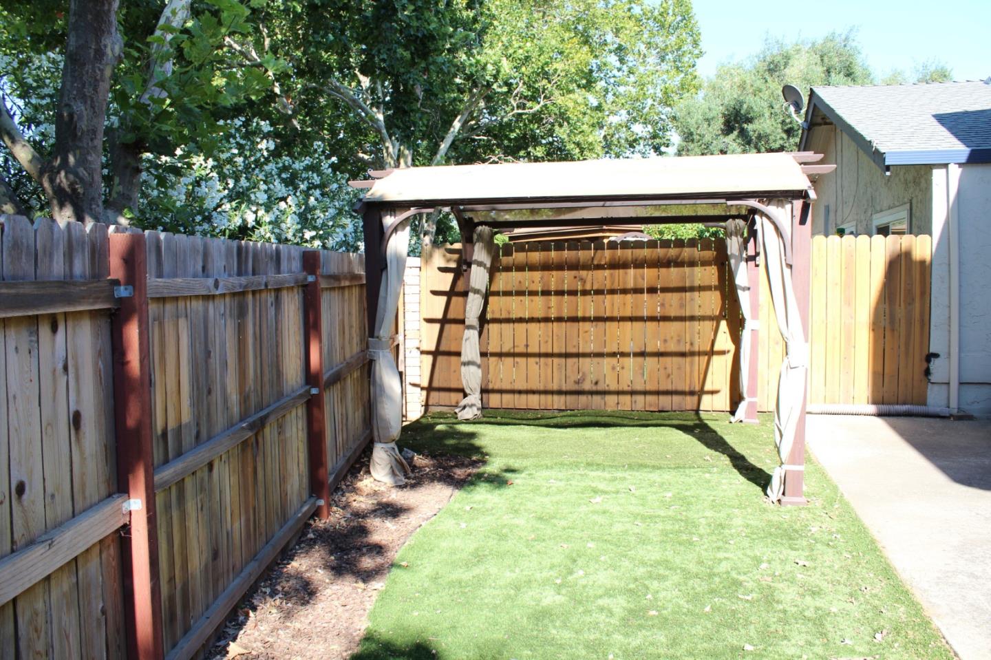 Detail Gallery Image 37 of 48 For 1025 Fillippelli Dr, Gilroy,  CA 95020 - 3 Beds | 2/1 Baths
