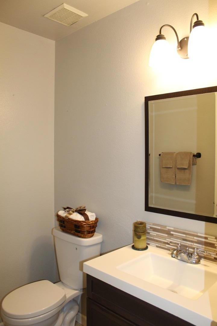 Detail Gallery Image 7 of 48 For 1025 Fillippelli Dr, Gilroy,  CA 95020 - 3 Beds | 2/1 Baths