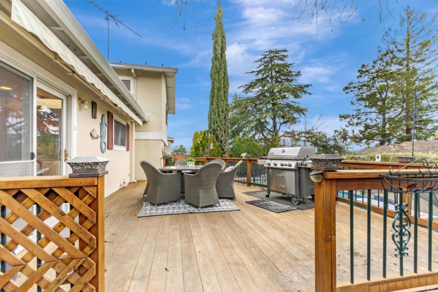Detail Gallery Image 10 of 13 For 232 More Ave, Los Gatos,  CA 95032 - 4 Beds | 3 Baths