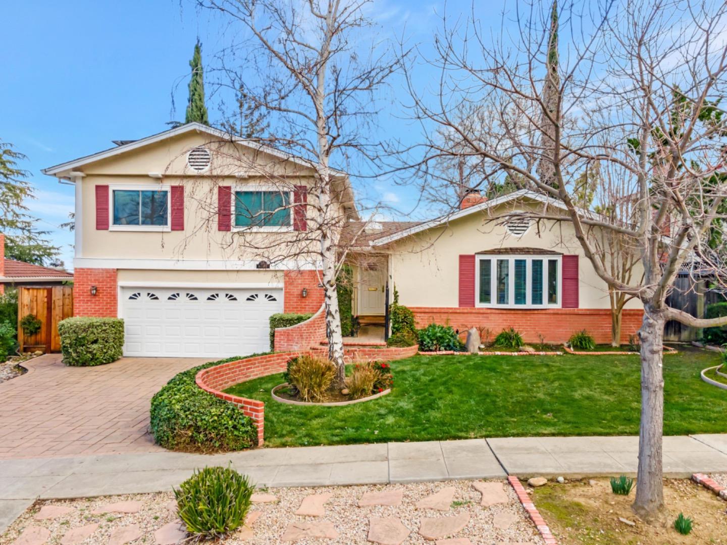 Detail Gallery Image 12 of 13 For 232 More Ave, Los Gatos,  CA 95032 - 4 Beds | 3 Baths