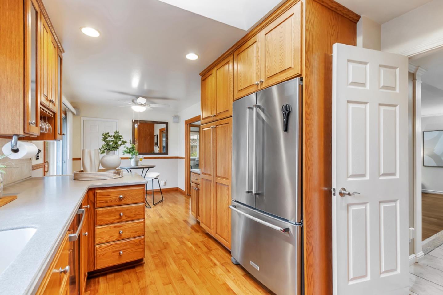 Detail Gallery Image 6 of 13 For 232 More Ave, Los Gatos,  CA 95032 - 4 Beds | 3 Baths