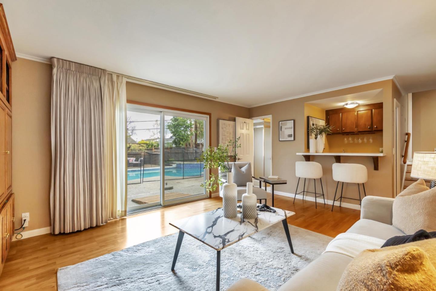 Detail Gallery Image 7 of 13 For 232 More Ave, Los Gatos,  CA 95032 - 4 Beds | 3 Baths