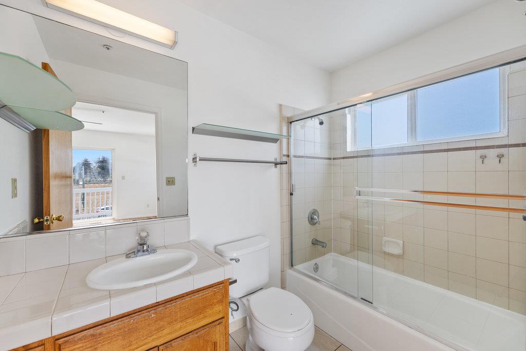 Detail Gallery Image 23 of 33 For 320 Errett Cir, Santa Cruz,  CA 95060 - 3 Beds | 3 Baths
