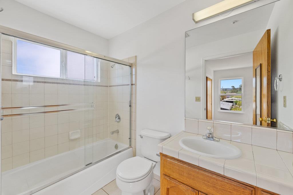 Detail Gallery Image 26 of 33 For 320 Errett Cir, Santa Cruz,  CA 95060 - 3 Beds | 3 Baths