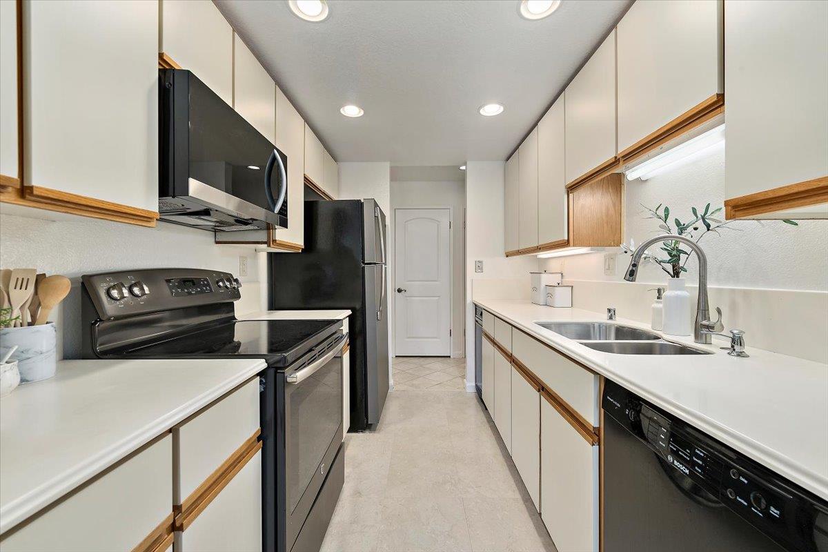 Detail Gallery Image 12 of 35 For 840 Sea Spray Ln #109,  Foster City,  CA 94404 - 1 Beds | 1 Baths