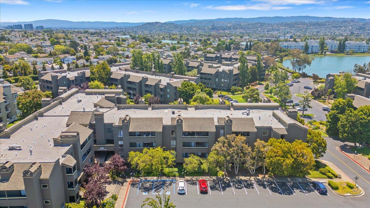 Detail Gallery Image 2 of 35 For 840 Sea Spray Ln #109,  Foster City,  CA 94404 - 1 Beds | 1 Baths
