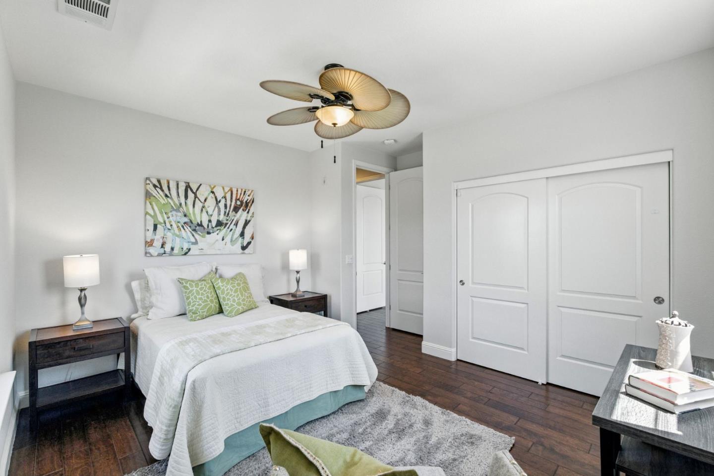 Detail Gallery Image 14 of 60 For 636 Fan Tail Way #905,  Redwood City,  CA 94063 - 2 Beds | 2/1 Baths