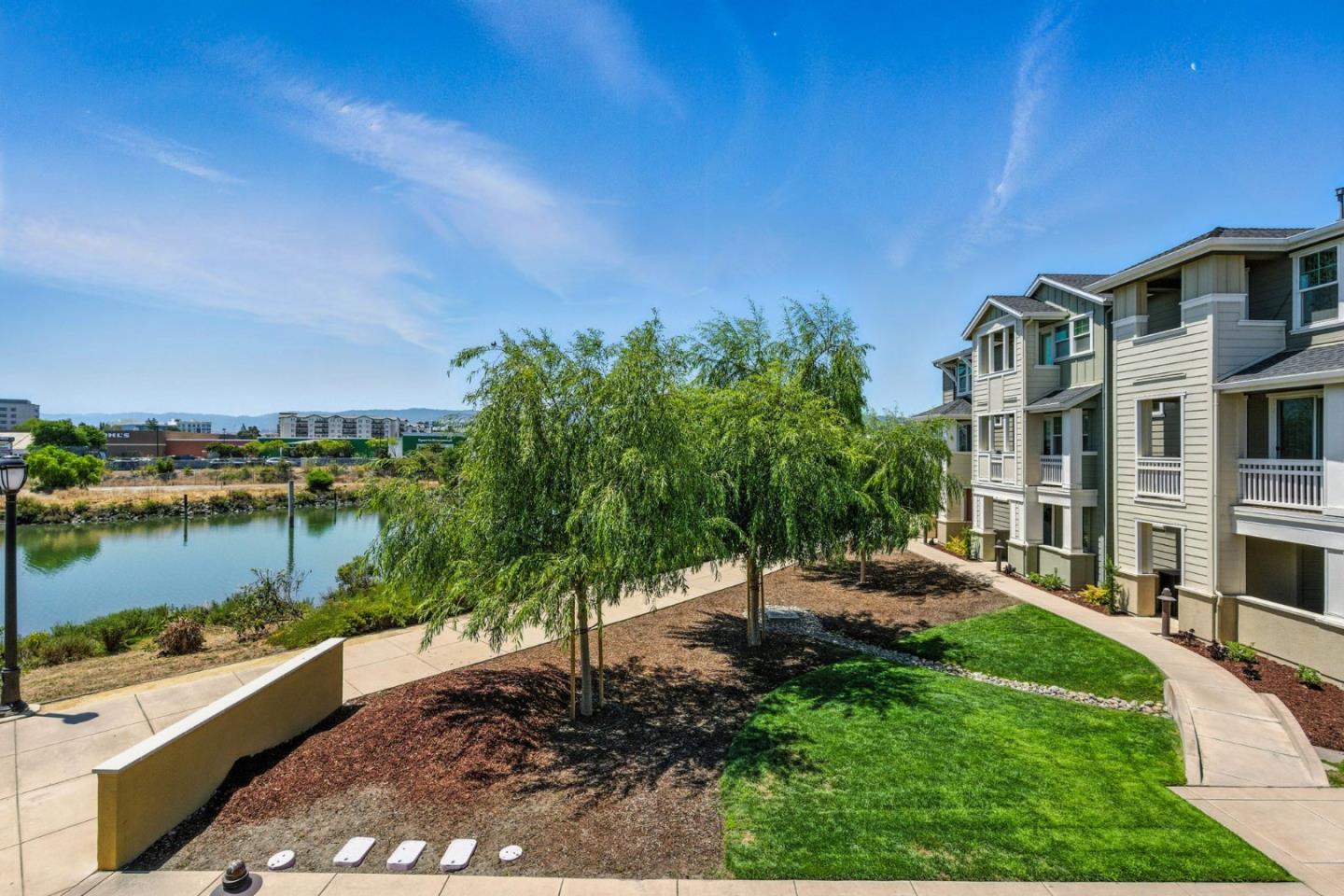 Detail Gallery Image 21 of 60 For 636 Fan Tail Way #905,  Redwood City,  CA 94063 - 2 Beds | 2/1 Baths