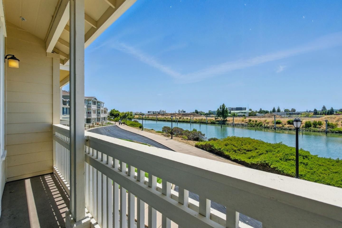 Detail Gallery Image 22 of 60 For 636 Fan Tail Way #905,  Redwood City,  CA 94063 - 2 Beds | 2/1 Baths