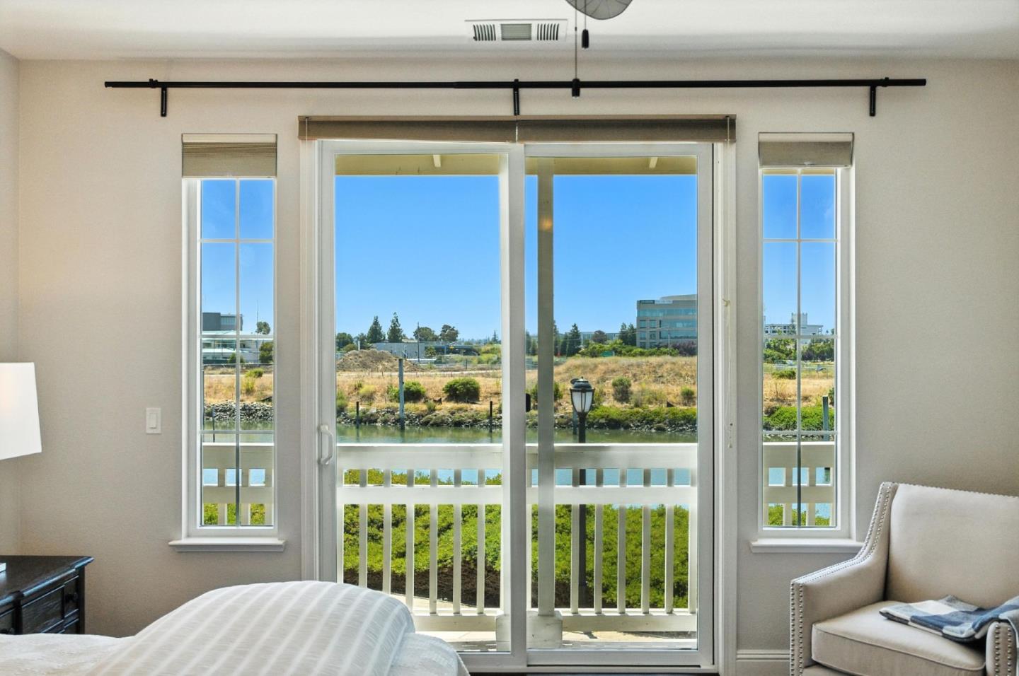 Detail Gallery Image 23 of 60 For 636 Fan Tail Way #905,  Redwood City,  CA 94063 - 2 Beds | 2/1 Baths