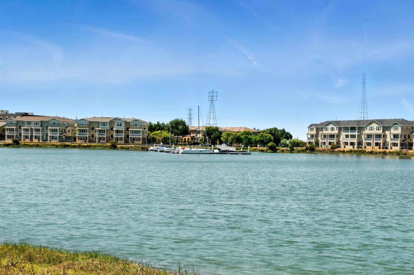 Detail Gallery Image 30 of 60 For 636 Fan Tail Way #905,  Redwood City,  CA 94063 - 2 Beds | 2/1 Baths