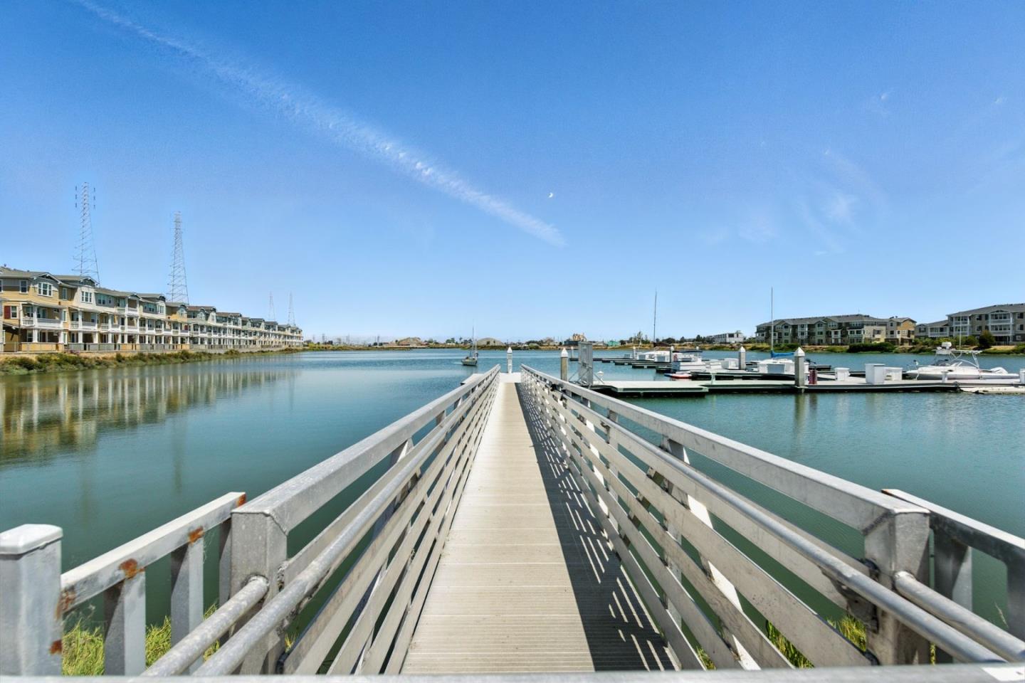 Detail Gallery Image 31 of 60 For 636 Fan Tail Way #905,  Redwood City,  CA 94063 - 2 Beds | 2/1 Baths