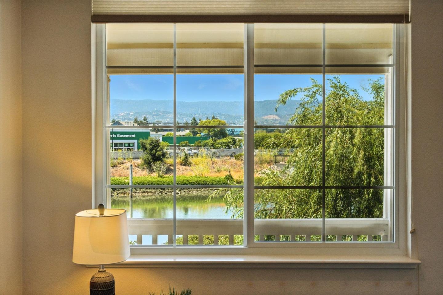 Detail Gallery Image 35 of 60 For 636 Fan Tail Way #905,  Redwood City,  CA 94063 - 2 Beds | 2/1 Baths