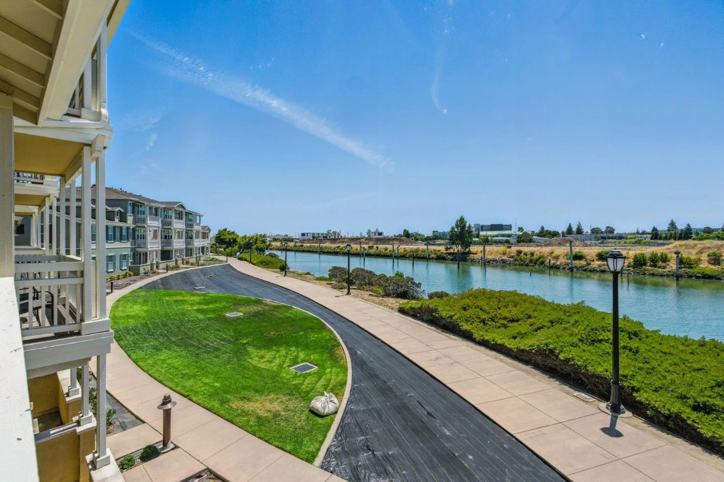 Detail Gallery Image 43 of 60 For 636 Fan Tail Way #905,  Redwood City,  CA 94063 - 2 Beds | 2/1 Baths