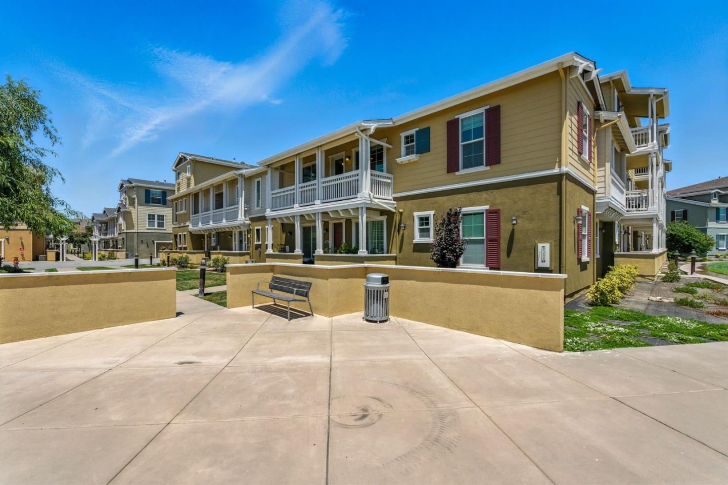 Detail Gallery Image 51 of 60 For 636 Fan Tail Way #905,  Redwood City,  CA 94063 - 2 Beds | 2/1 Baths