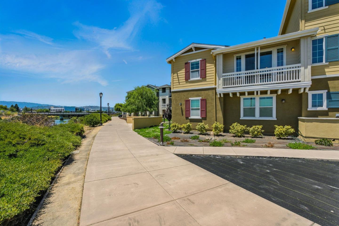 Detail Gallery Image 52 of 60 For 636 Fan Tail Way #905,  Redwood City,  CA 94063 - 2 Beds | 2/1 Baths