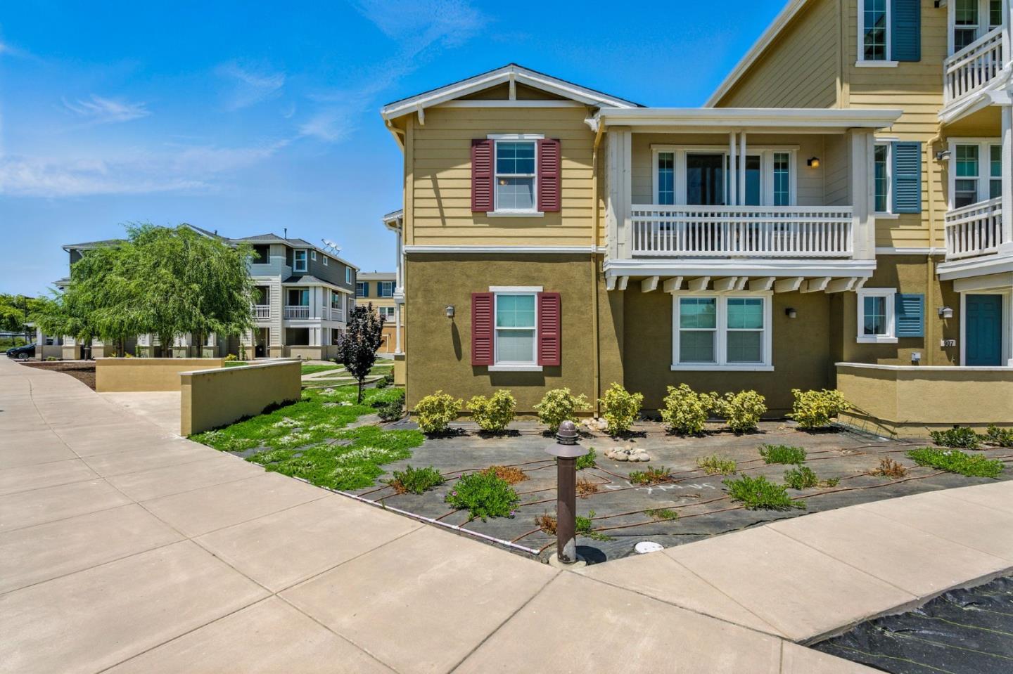 Detail Gallery Image 53 of 60 For 636 Fan Tail Way #905,  Redwood City,  CA 94063 - 2 Beds | 2/1 Baths