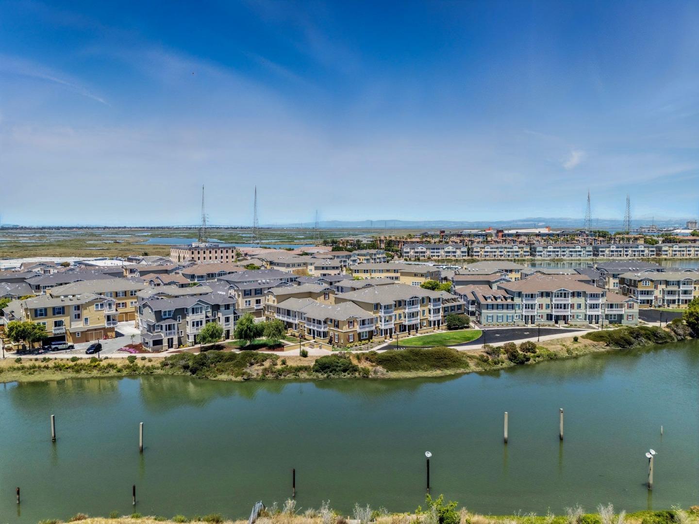 Detail Gallery Image 56 of 60 For 636 Fan Tail Way #905,  Redwood City,  CA 94063 - 2 Beds | 2/1 Baths