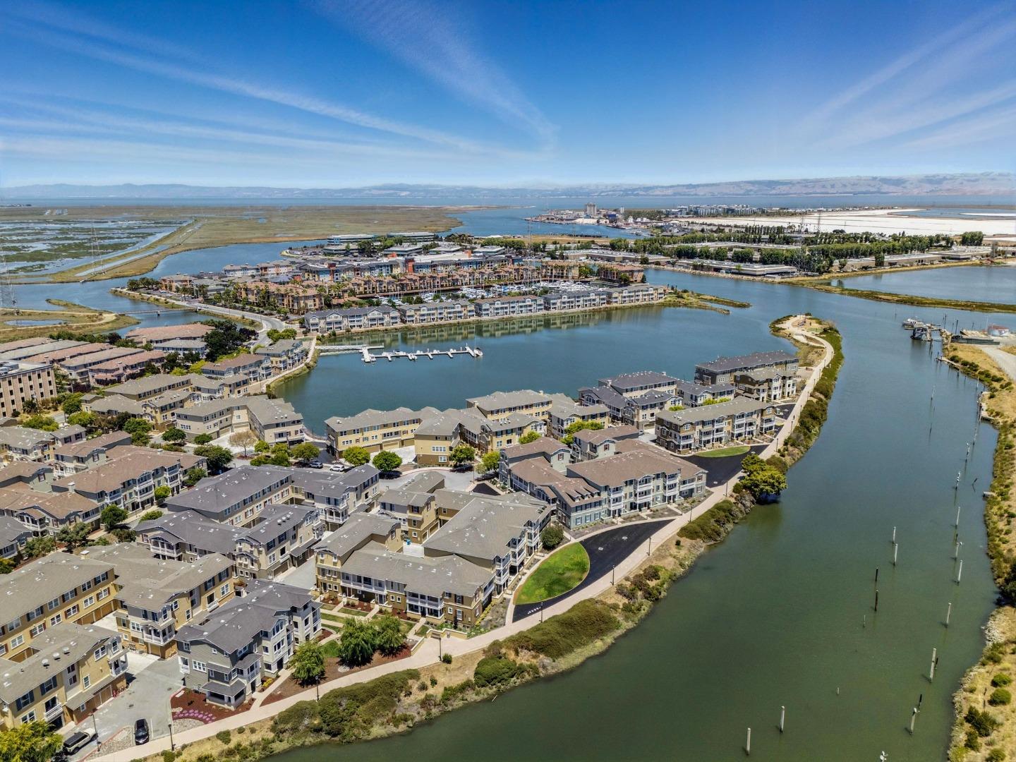 Detail Gallery Image 57 of 60 For 636 Fan Tail Way #905,  Redwood City,  CA 94063 - 2 Beds | 2/1 Baths