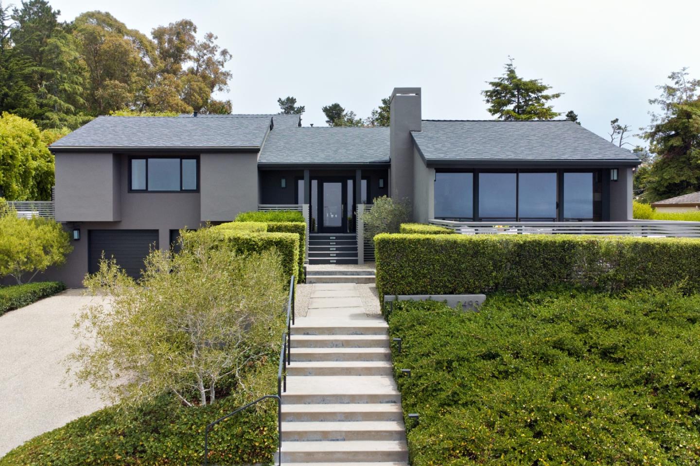 Detail Gallery Image 2 of 12 For 3493 Greenfield Pl, Carmel,  CA 93923 - 3 Beds | 3 Baths