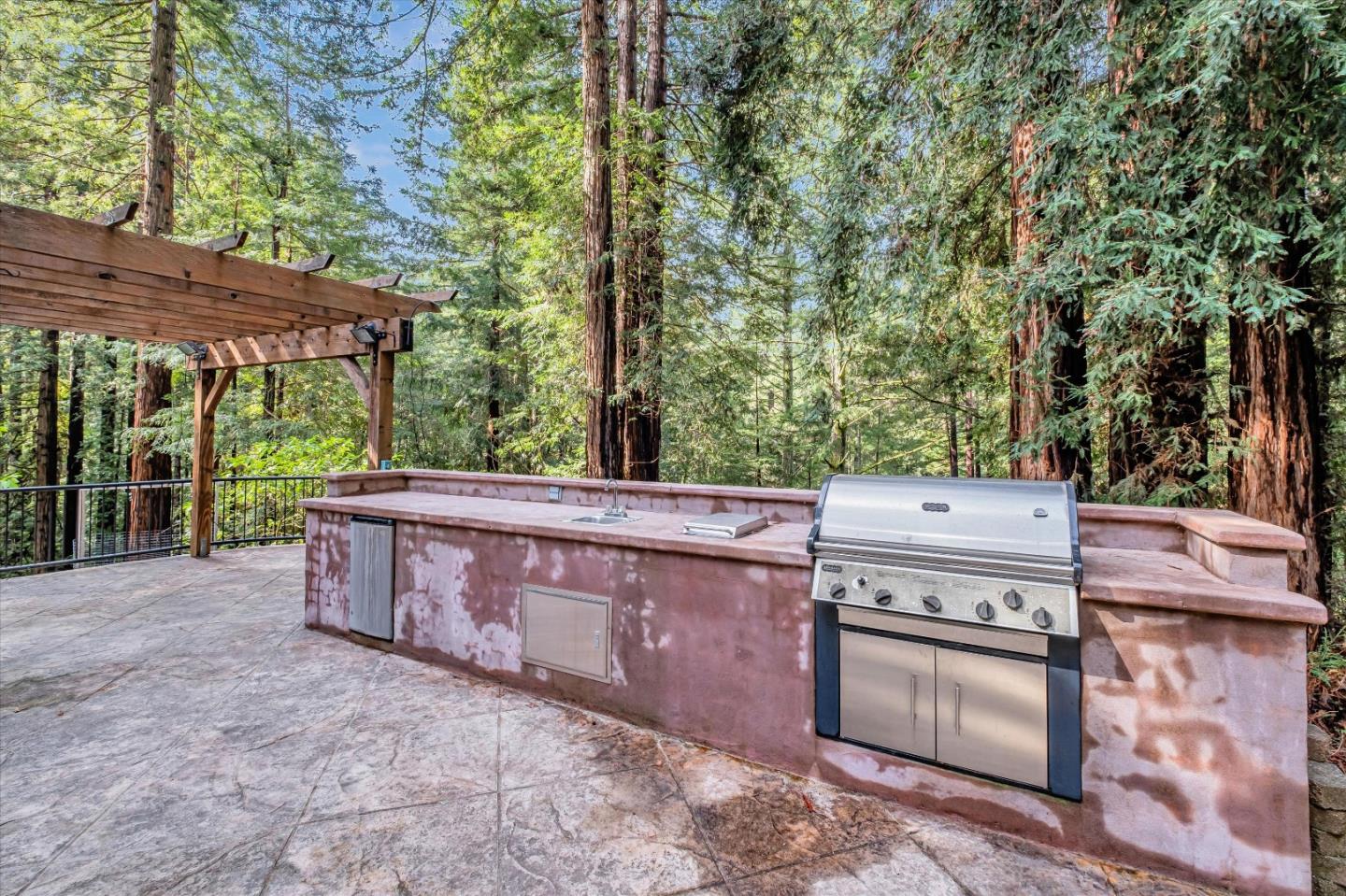 Detail Gallery Image 20 of 55 For 7200 Highway 17, Scotts Valley,  CA 95066 - 4 Beds | 3/1 Baths