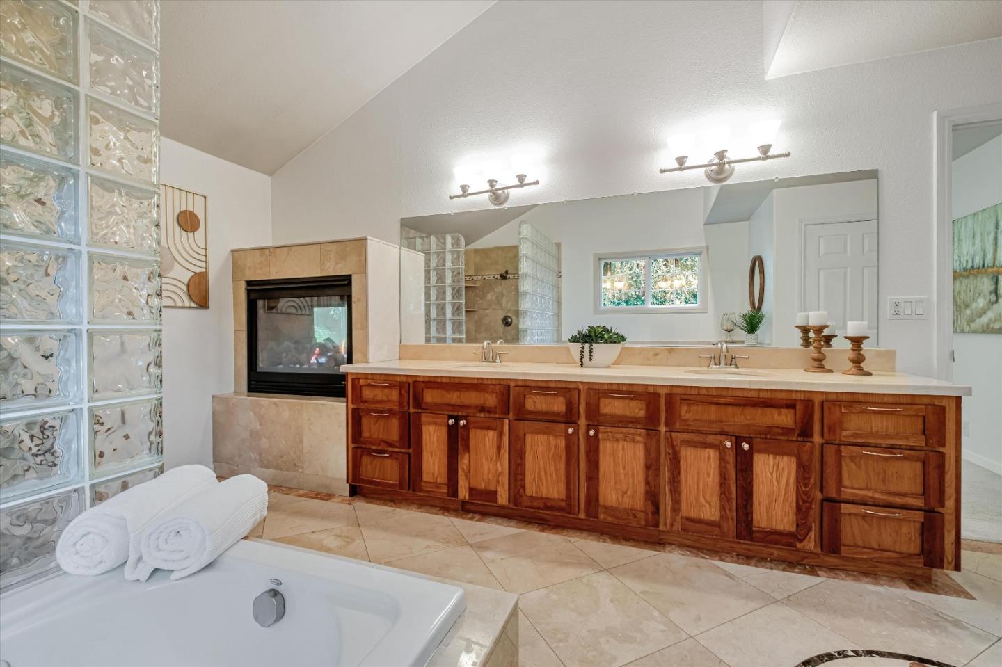 Detail Gallery Image 35 of 55 For 7200 Highway 17, Scotts Valley,  CA 95066 - 4 Beds | 3/1 Baths