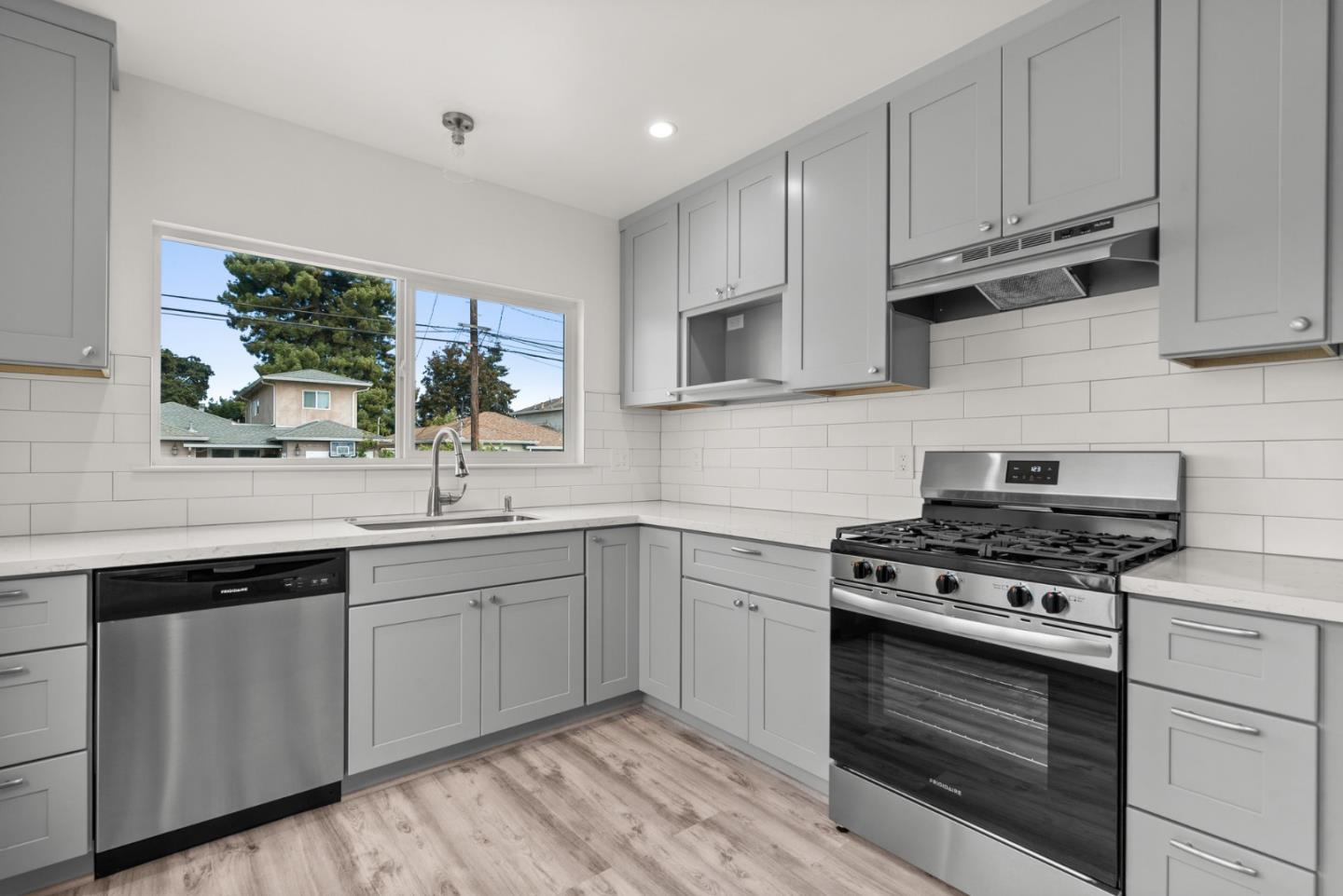 Detail Gallery Image 11 of 27 For 129 Santa Clara, Watsonville,  CA 95076 - 2 Beds | 1 Baths