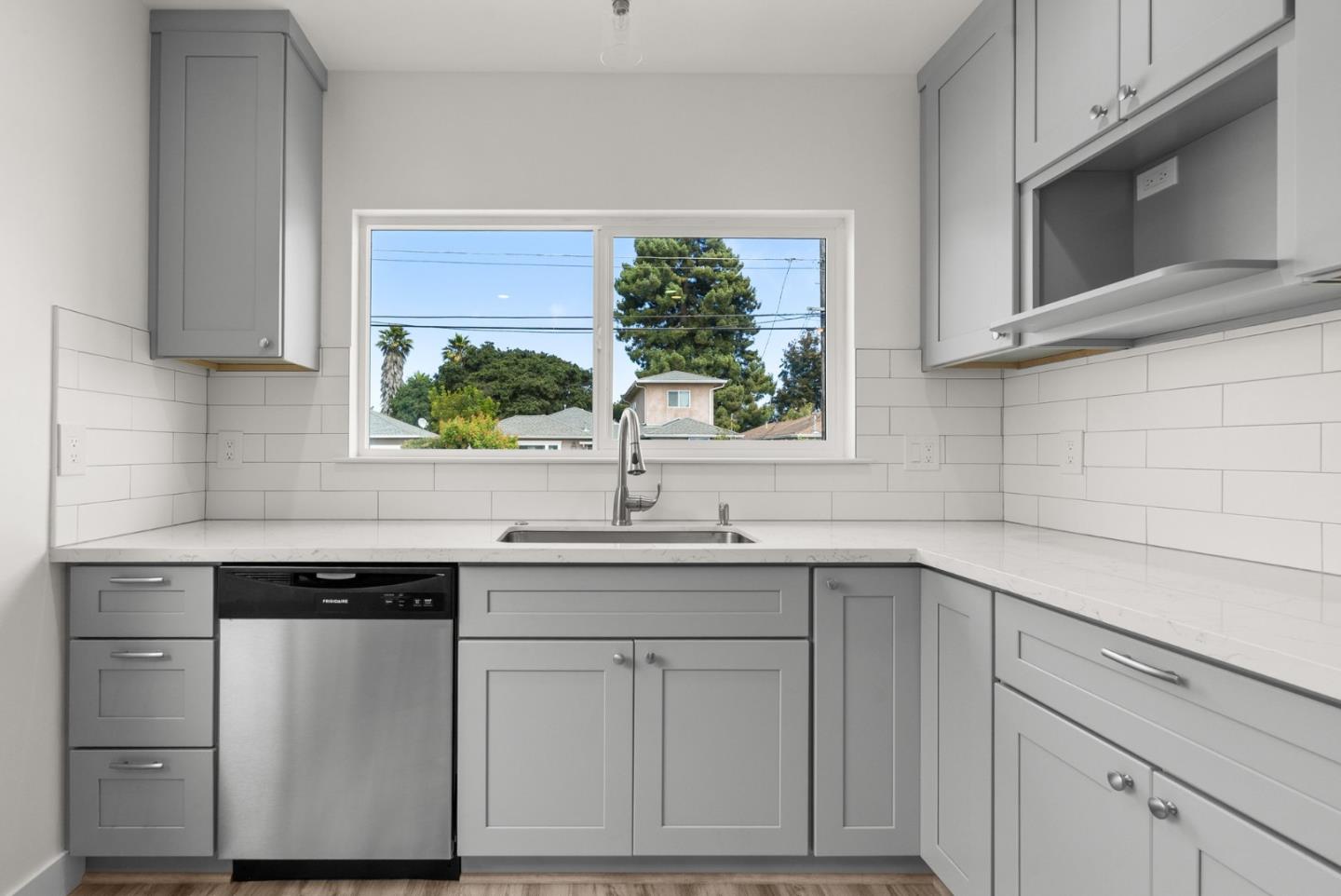 Detail Gallery Image 12 of 27 For 129 Santa Clara, Watsonville,  CA 95076 - 2 Beds | 1 Baths