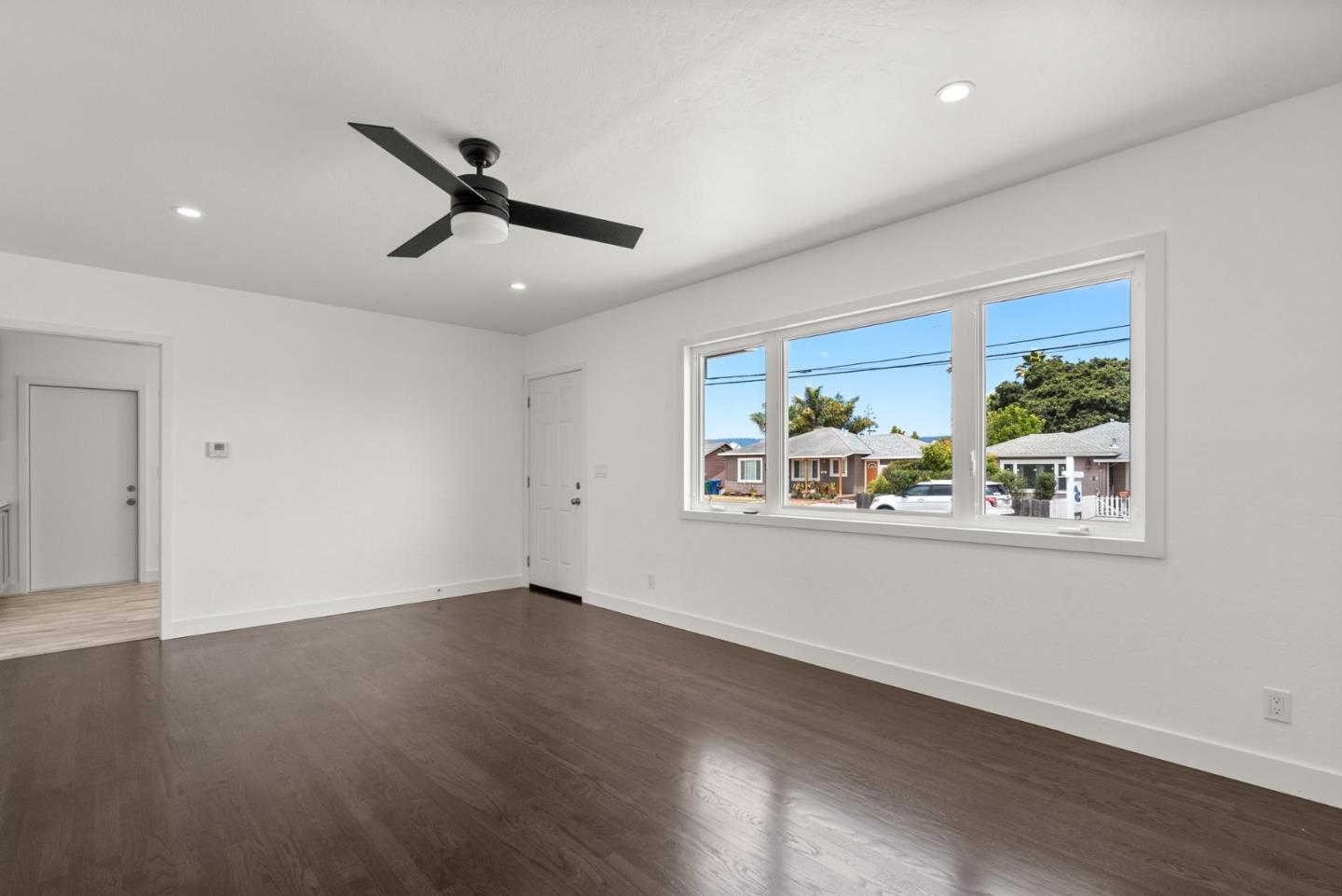 Detail Gallery Image 8 of 27 For 129 Santa Clara, Watsonville,  CA 95076 - 2 Beds | 1 Baths