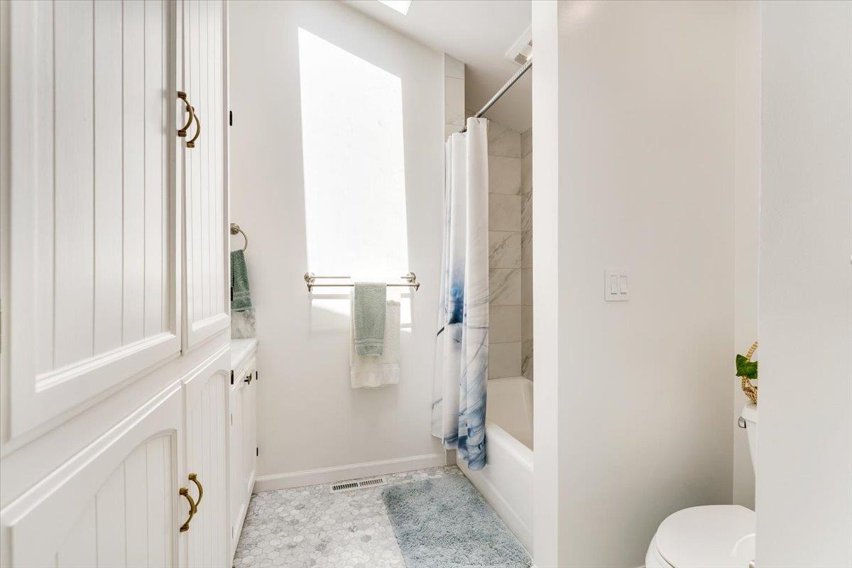 Detail Gallery Image 17 of 31 For 311 Cedar St, Pacific Grove,  CA 93950 - 2 Beds | 1 Baths