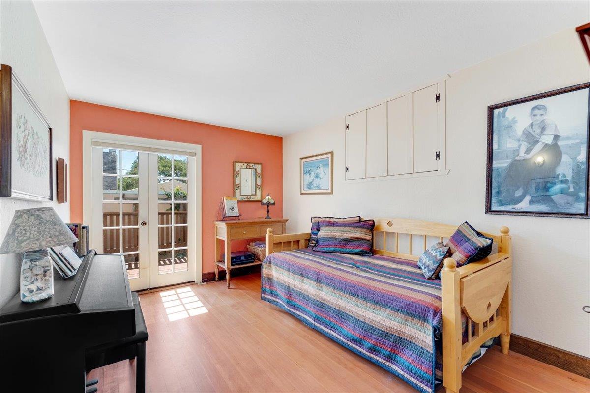 Detail Gallery Image 22 of 31 For 311 Cedar St, Pacific Grove,  CA 93950 - 2 Beds | 1 Baths