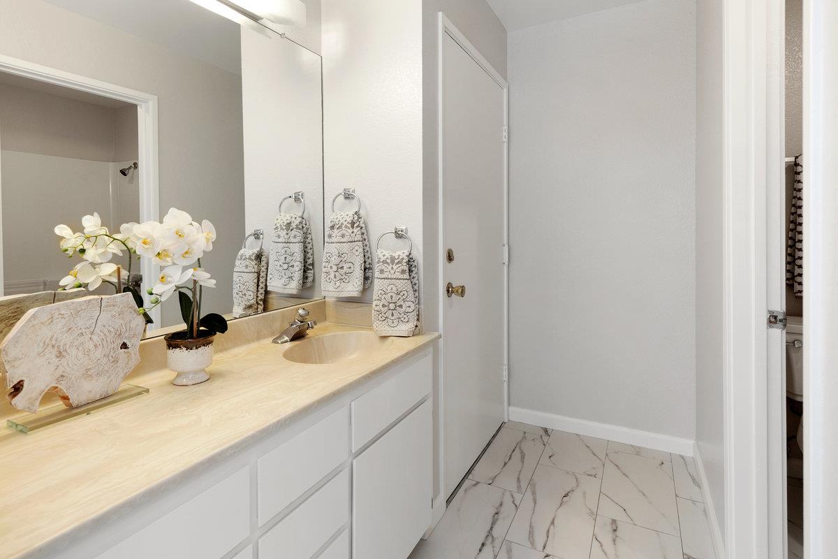 Detail Gallery Image 12 of 27 For 360 Innisfree Dr #54,  Daly City,  CA 94015 - 2 Beds | 2 Baths