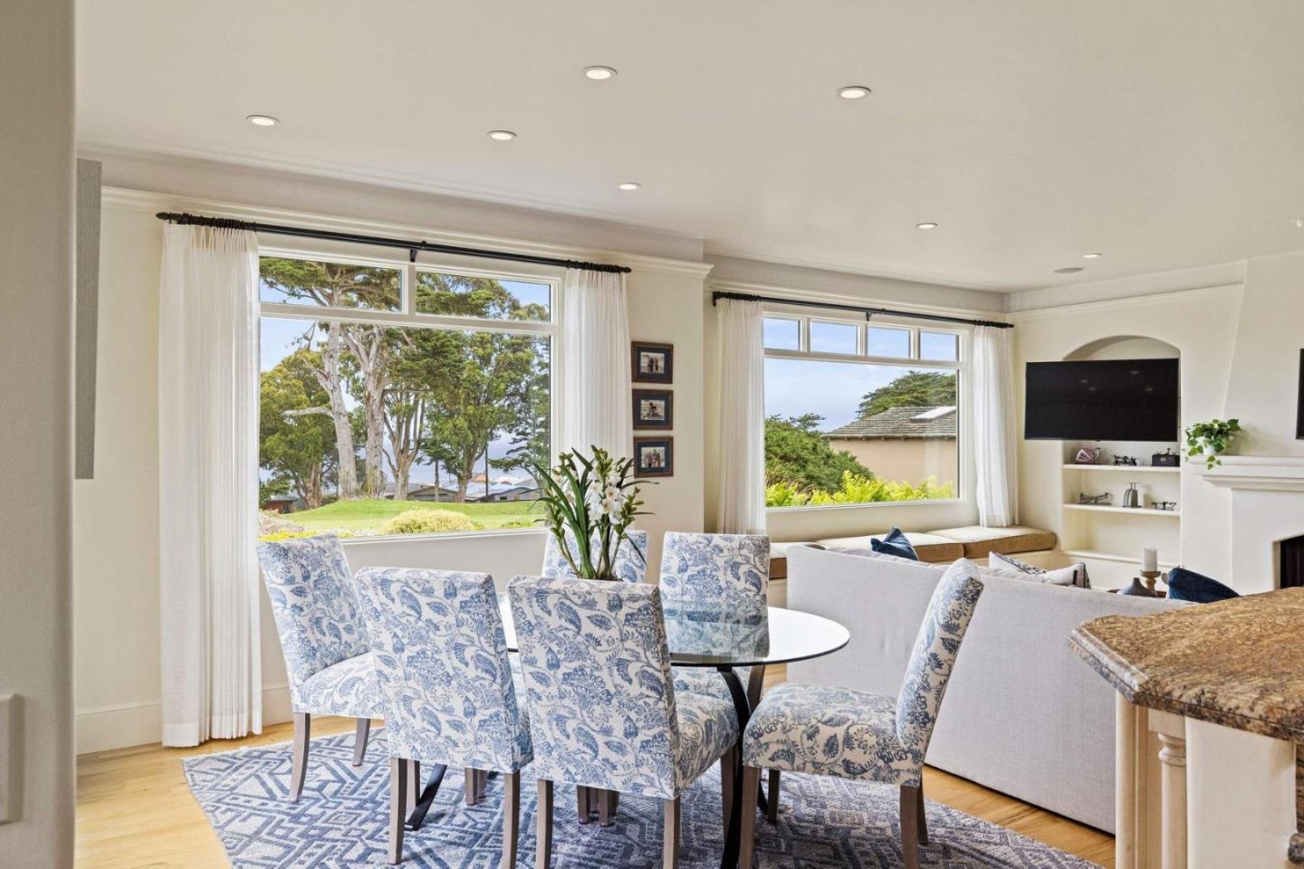 Detail Gallery Image 23 of 69 For 836 Jewell Ave, Pacific Grove,  CA 93950 - 3 Beds | 2/1 Baths